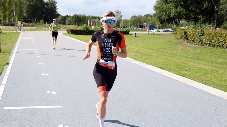 Els Visser op weg naar het zilver (Foto: Fred Rotgans)