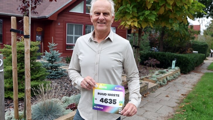Almeerder Ruud Brands liep zondag zijn honderdste marathon. (Foto: Fred Rotgans)