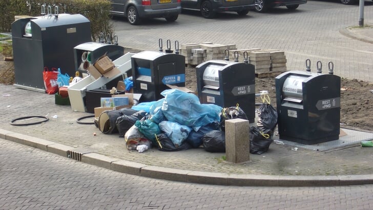 De depots werken als een magneet voor mensen die afval dumpen (Archieffoto: aangeleverd)