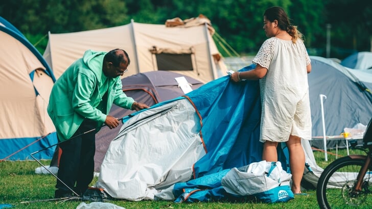 Kamperen met je wijkgenoten op de Buurtcamping. (Archieffoto: aangeleverd)