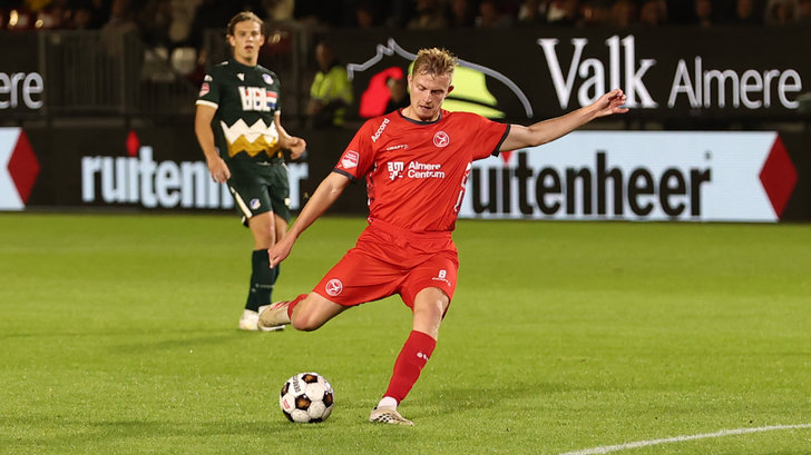 Milan de Haan scoorde de 2-0 tegen Eindhoven. (Foto: Fred Rotgans)