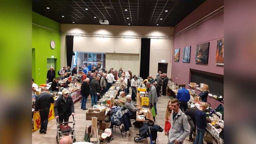 32ste Brouwerijartikelenbeurs van Grolsch Verzamelaars Gilde in Groenlo