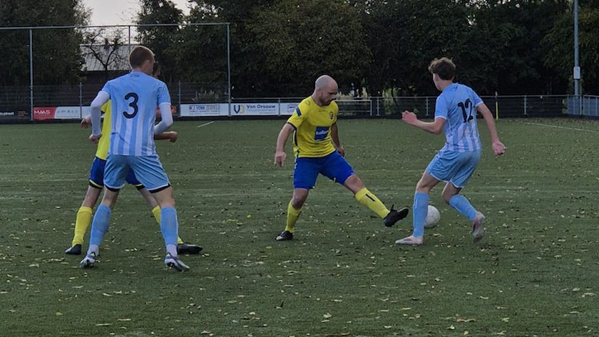 Siveo wint bekerduel van Perkouw
