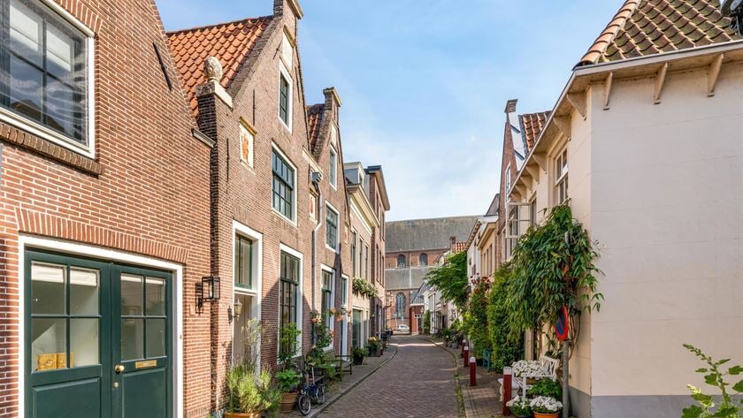 Geen toegang, geen alternatief: bewoners eisen uitstel besluit Nieuwstraat