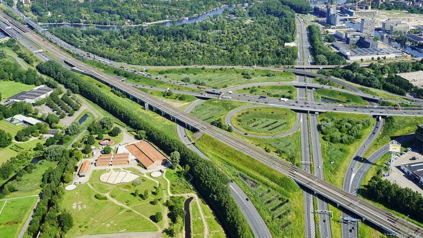 Ernstige verkeershinder tussen 13 en 16 juni door werkzaamheden A10 Zuid en knooppunt Amstel