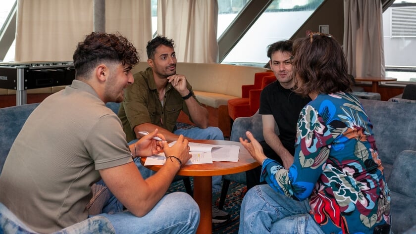 Omwonenden mogelijk naar de rechter tegen geplande opening AZC Provincialeweg: ‘In strijd met de reg