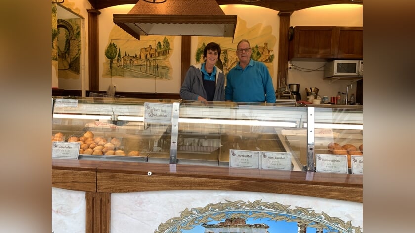 Verwijk’s Gebakkraam op plein voor gemeentehuis