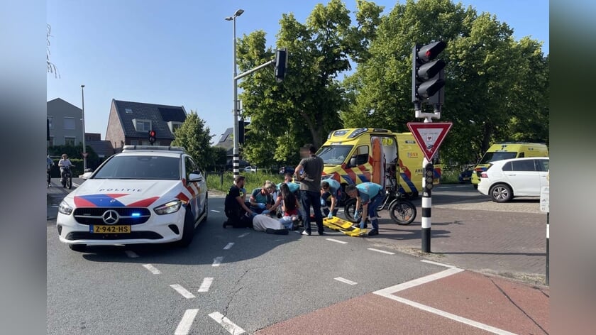 Meisje valt van fatbike en komt op achterhoofd terecht, traumahelikopter ter plaatse