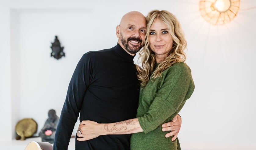 De docenten Jan Kuiper en Yvonne de Hoop uit Saaxumhuizen. 