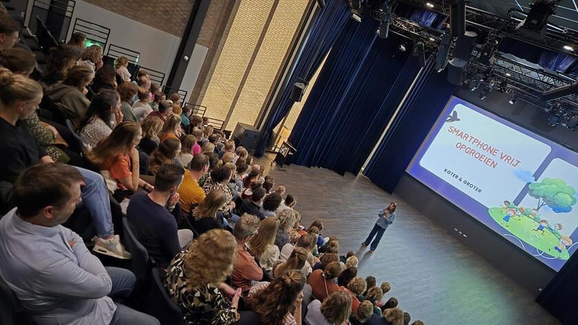 Van groepsdruk naar ouderkracht: smartphone-vrij opgroeien