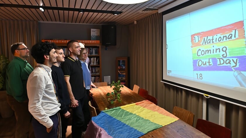 Een voorzichtig begin - Een eerste bijeenkomst voor de LHBTQIA+-gemeenschap in Son en Breugel