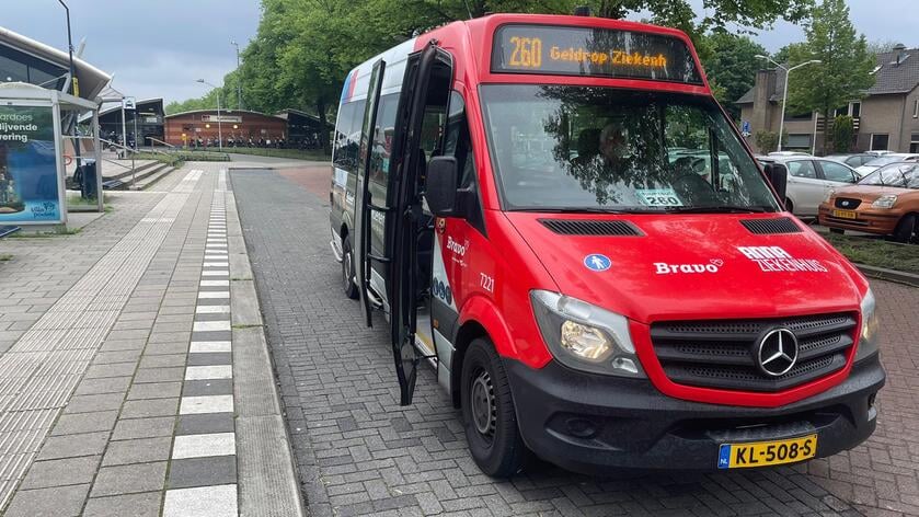 Vrijwillige chauffeurs maken buurtbus 260 mogelijk