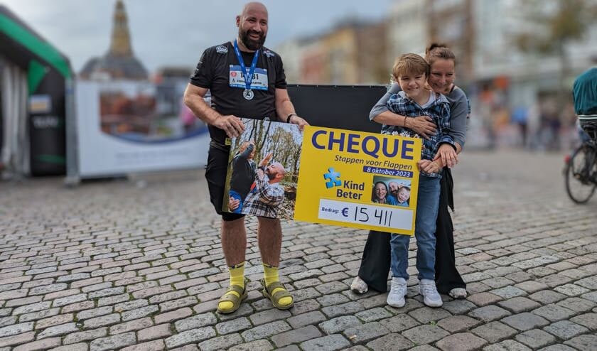 De familie Ottens Seggers is blij met het succes van de inzamelingsactie.