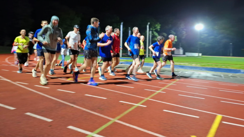 Laatste hardloopwedstrijd voor Frans Kraan (80) bij Atletiekvereniging Startbaan