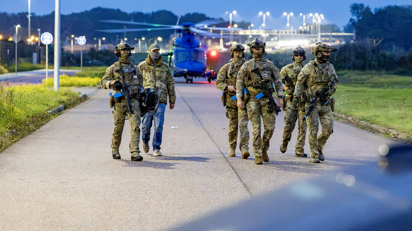 Speciale eenheden oefenen op Schiphol-Oost