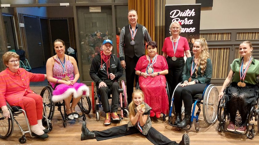 Deelnemers Stichting Rolstoeldansen Amstelveen behalen zes nationale titels op NK Rolstoeldansen