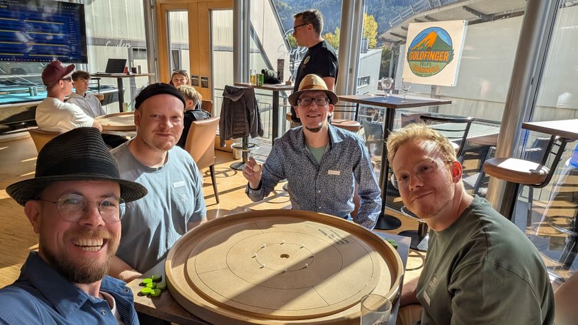 Crokinole Club Delft viert toernooizege in Oostenrijk