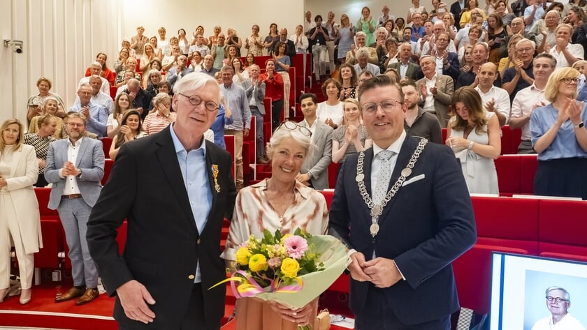 Hoge koninklijke onderscheiding voor Hans Duvekot