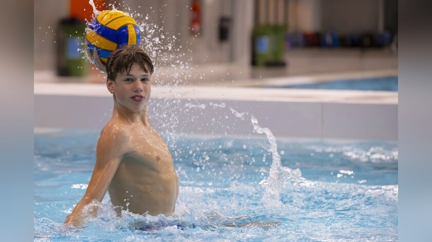 Jeugd &amp; Sport: Twan Boerefijn (14) van waterpolovereniging AZC