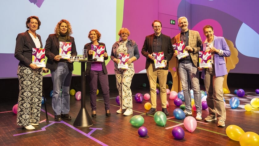 De ondertekenaars van het convenant over cultuureducatie (foto Provincie Groningen).