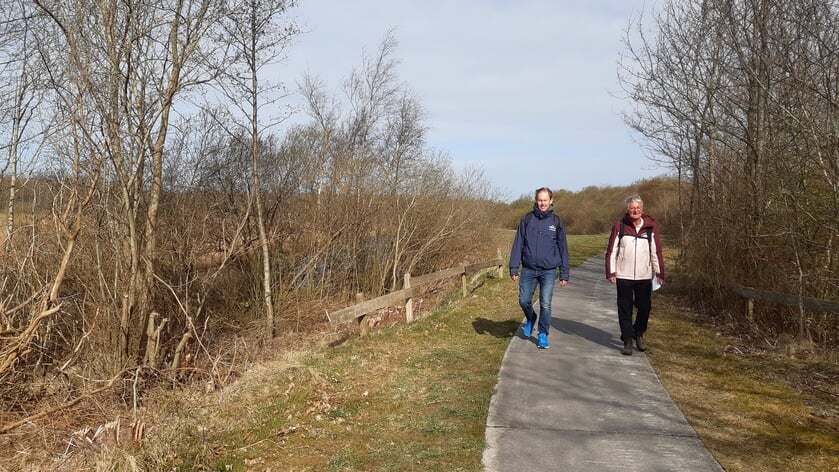 Het wandeltraject voert onder meer door Nationaal Park Lauwersmeer.