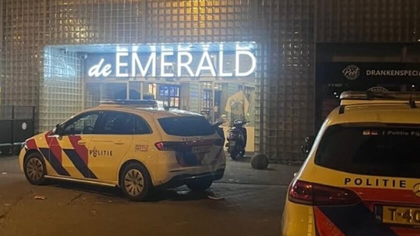 Wéér overlast door jongeren bij winkelcentrum