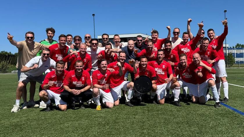 Rhode 6 kroont zich tot kampioen na overtuigende zege