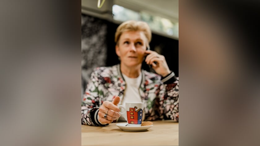 Letterlijk “tot de nok toe gevuld”