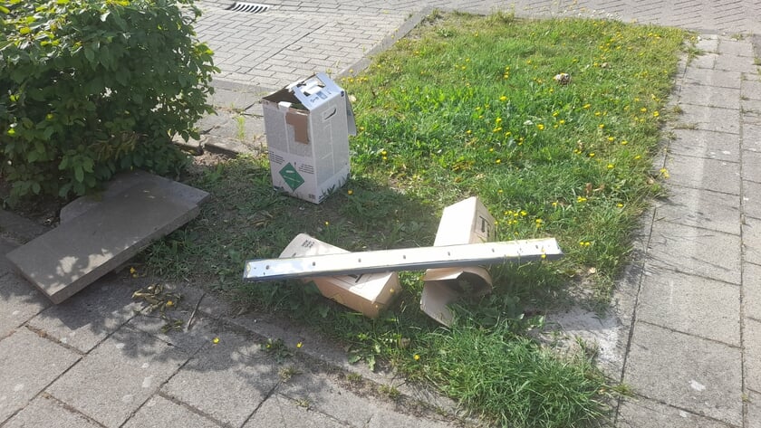 Gasflessen blijven ruim een week op straat ondanks melding