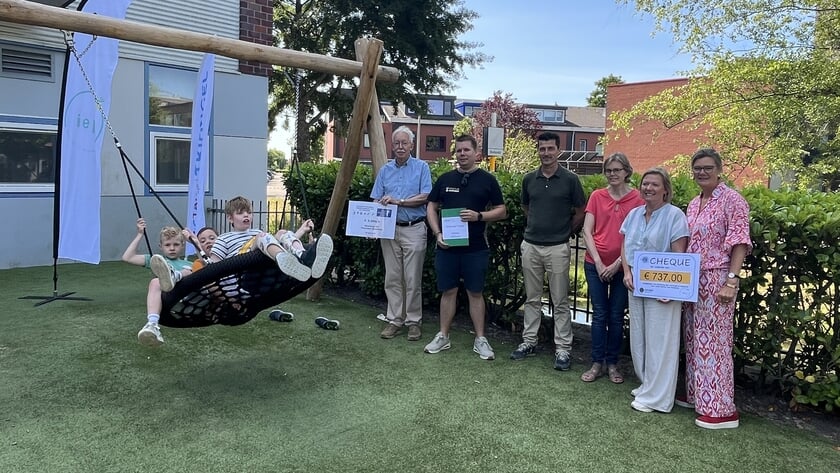 Iedereen kan meedoen op de nieuwe inclusieve schommel bij Triangel