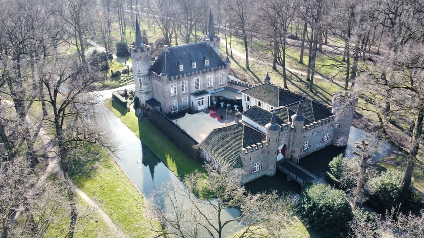 Kasteel Henkenshage wordt omgetoverd tot Het Kasteel van Sinterklaas