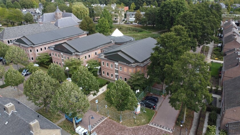 Buurtbewoners eisen structurele oplossing voor parkeerdruk rond bestuurscentrum