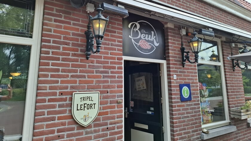 Olland opgelet: DeMooiRooiKrant deze week bij De Beuk