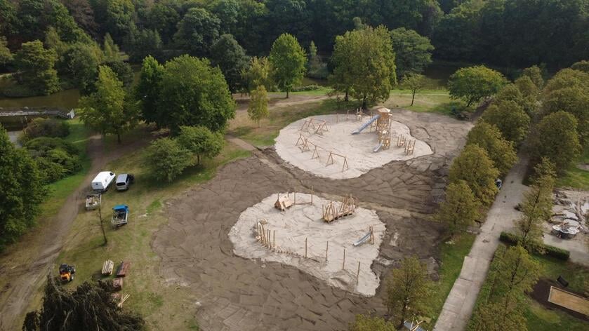 Gloednieuwe speeltuin park de Kienehoef geopend