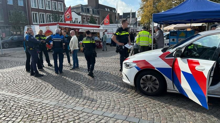 Veel politie en BOA’s op de weekmarkt