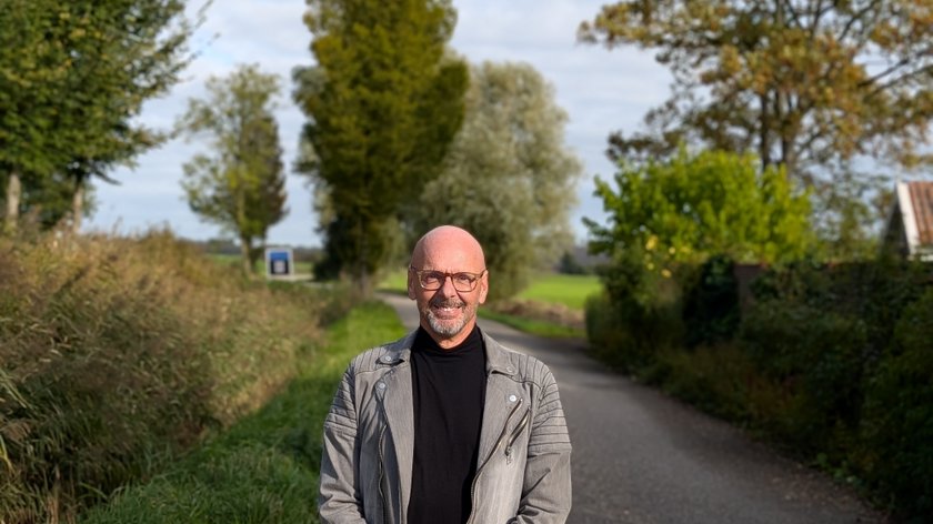 Jan Kuiper in zijn woonplaats Saaxumhuizen. 