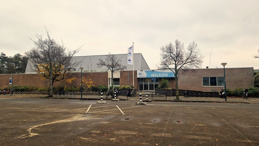 College wil door met nieuwbouw zwembad