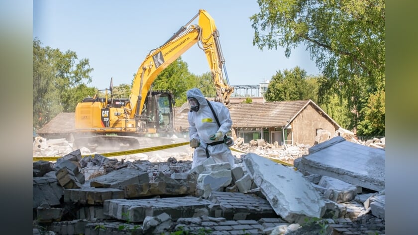 Sloop woningen Kemphaanstraat vertraagd door vondst asbest