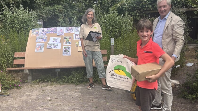 Joek Mes wint met zijn Sunfilia-plant de jaarlijkse Floralia-prijs