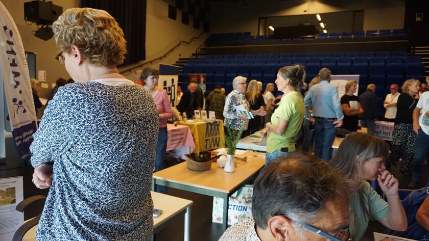 Vrijwilligersmarkt goed bezocht