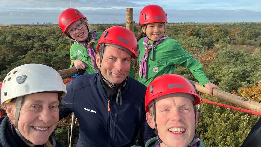 Burgemeester maakt kennis met scoutinggroepen