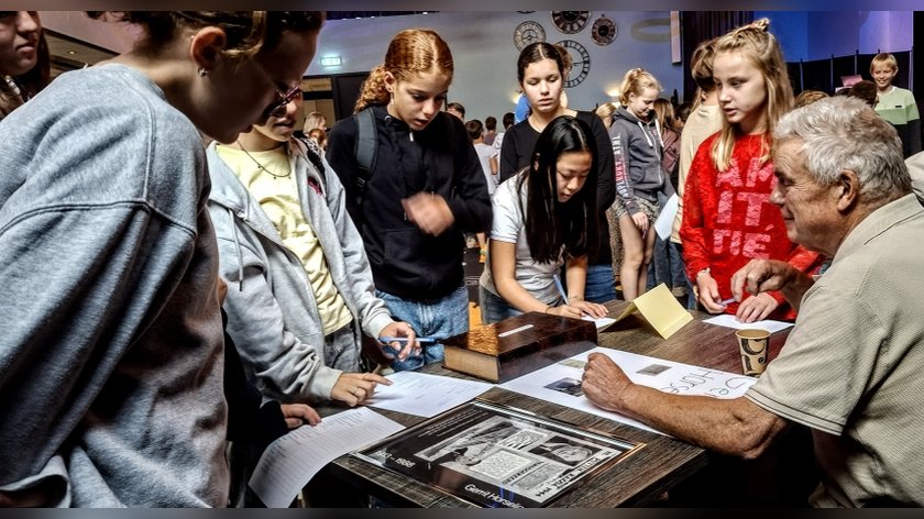 Jonge generatie staat stil bij Puttense razzia: scholendag Stichting Oktober 44 met verhalen van nabestaanden