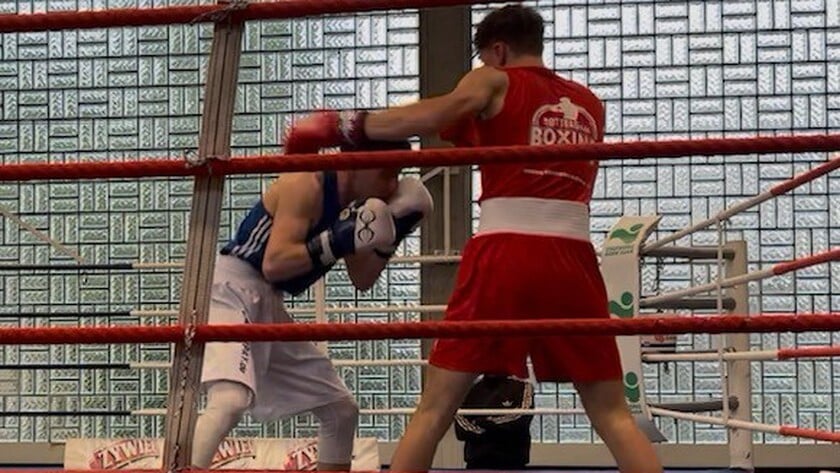 Bokser Harm Brons nipt geklopt in eerste A-partij in Duitsland