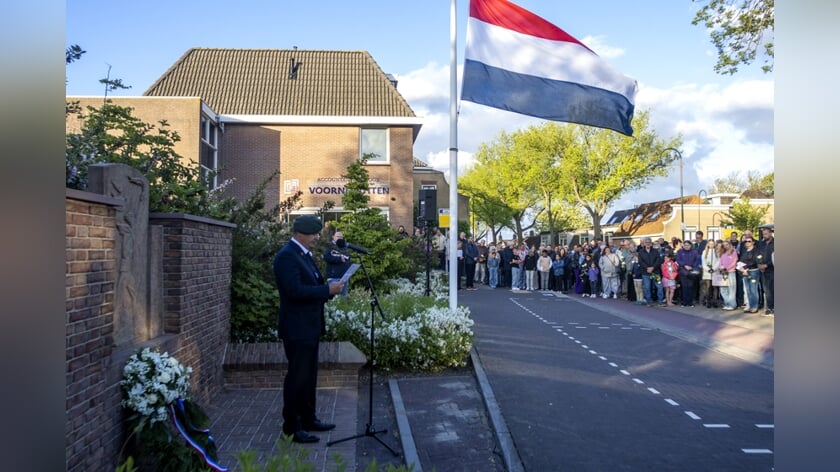 Wat zou jij doen? Dodenherdenking in Nieuwenhoorn zet aan tot denken