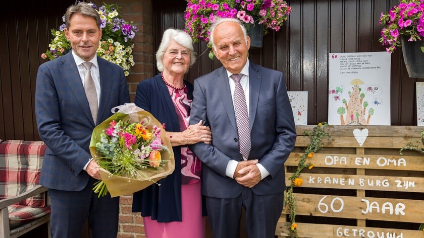 Echtpaar Kranenburg-Kooij uit Piershil viert diamanten jubileum