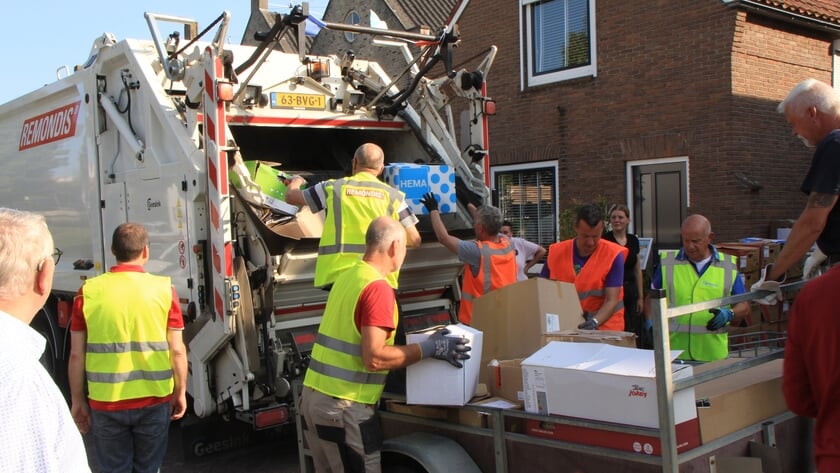 Oud papierploeg Strijen haalde in 672 avonden zo’n 3,7 miljoen kilo op
