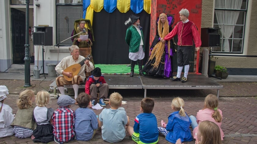 Levende geschiedenis op historische markt