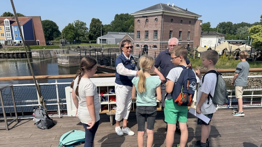 Pilot met Ramtorenschip Buffel en Fortresse Holland
