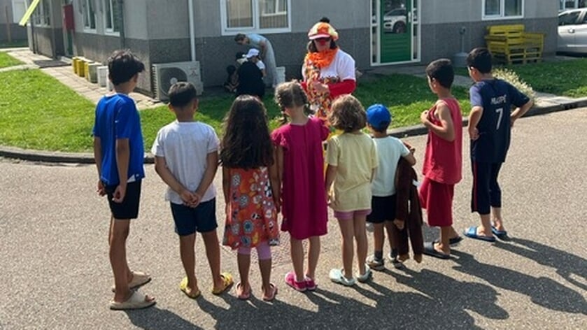 Met Hart en Handen biedt kinderen AZC wekelijks verzetje