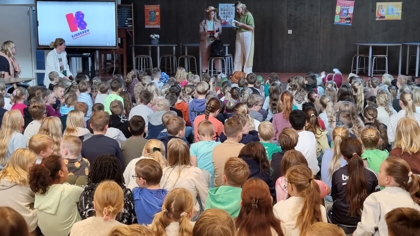 De Bouwsteen trapt Kinderboekenweek feestelijk af